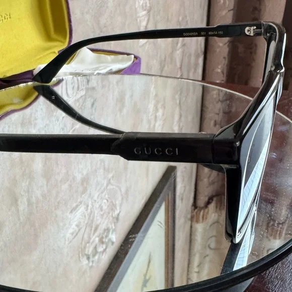 GUCCI BLACK CATEYE SUNGLASSES CASE DUST CLOTH SOFT CASE AND INFO NEW GUCCI BLACK VELVET LARGE CASE EYEGLASSES SUNGLASSES CASE  main image 3
